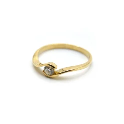 ANILLO ORO 18 KILATES CON DIAMANTES