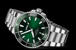 ORIS AQUIS DATE